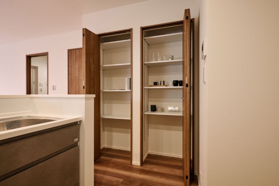 壁掛けタイプのパントリー